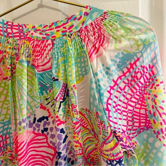 Lilly Pulitzer Vibrant Floral Blouse NWT! - Picture 5 of 7